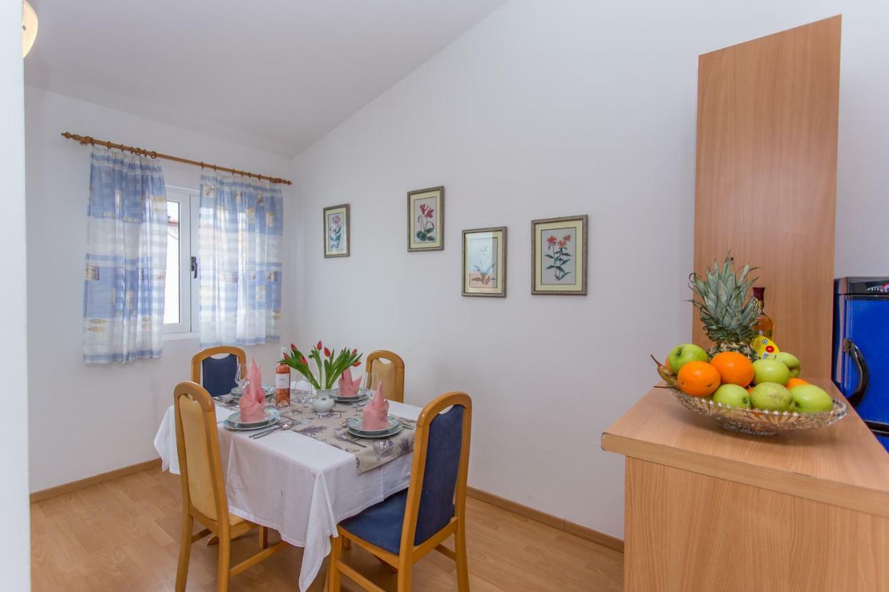 Apartments Snjezana Makarska Zewnętrze zdjęcie