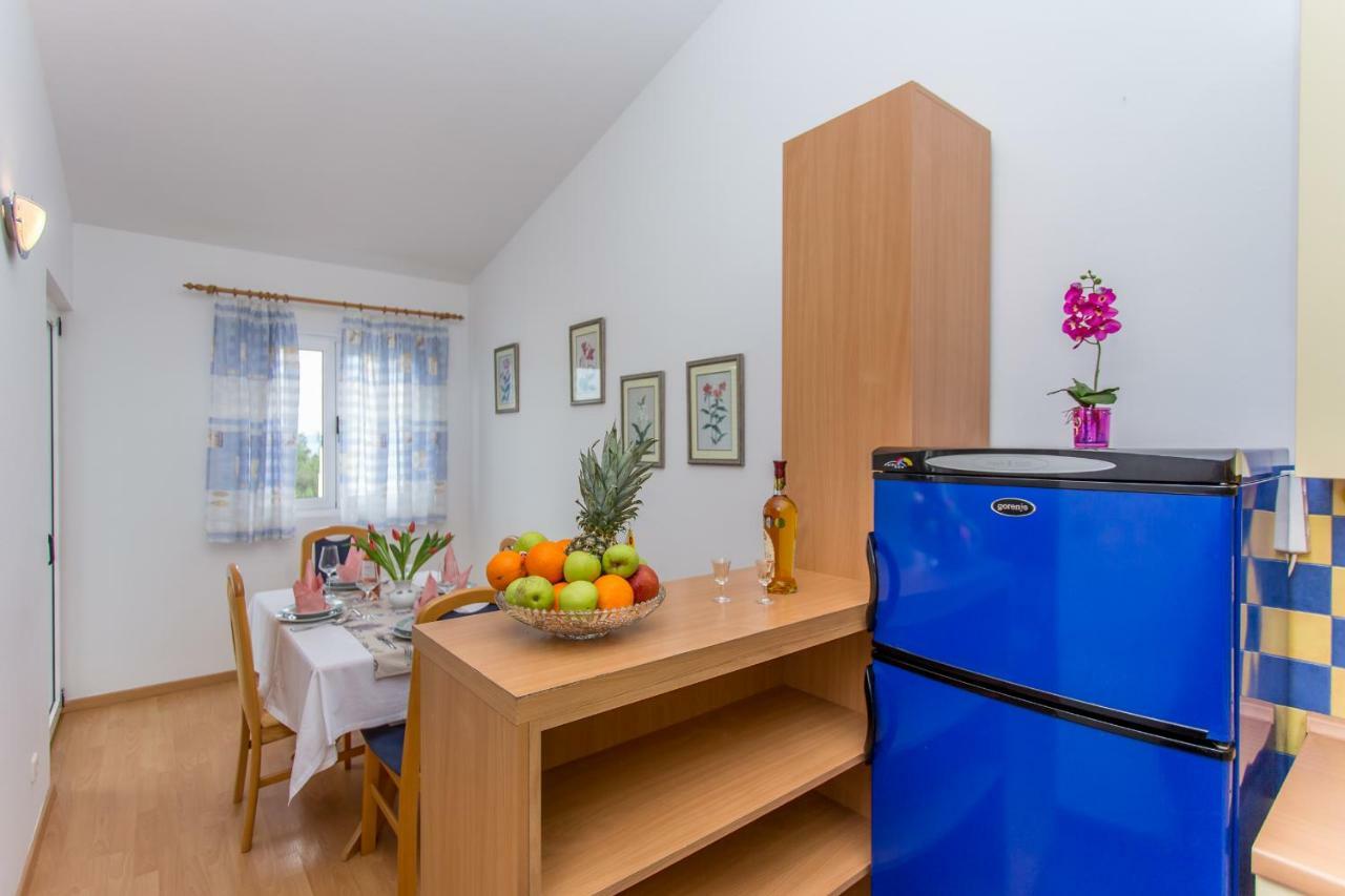 Apartments Snjezana Makarska Zewnętrze zdjęcie