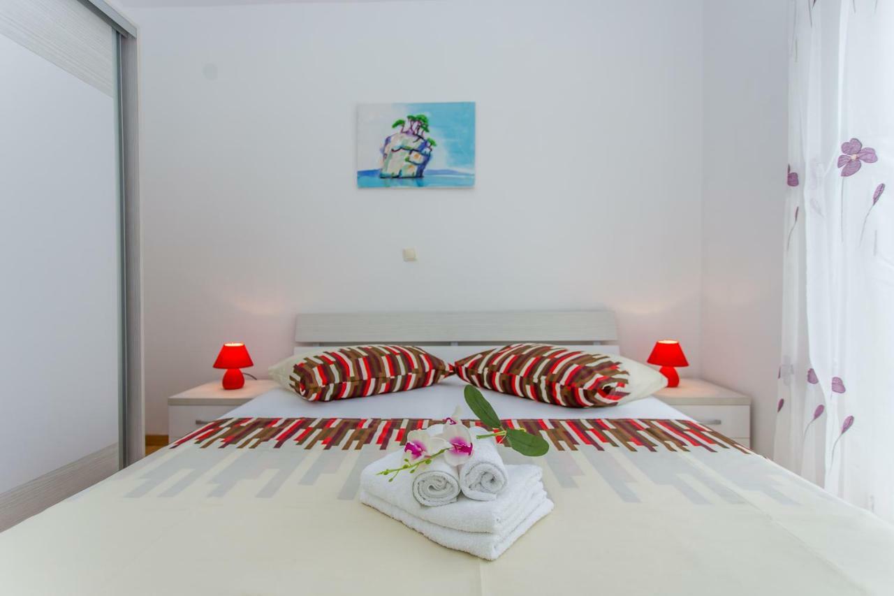 Apartments Snjezana Makarska Zewnętrze zdjęcie
