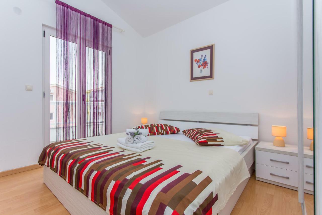 Apartments Snjezana Makarska Zewnętrze zdjęcie