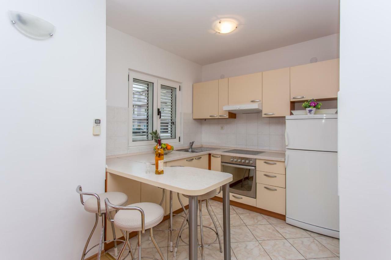 Apartments Snjezana Makarska Zewnętrze zdjęcie